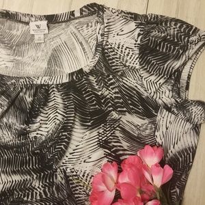 LAST CHANCE! Worthington 2X cap sleeve top